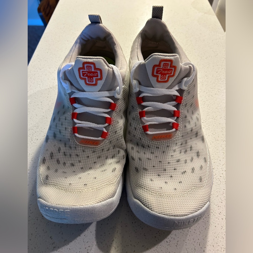 Nike Mens Free Run Trail Crater DC4456 100 Cream Orange - Size 12